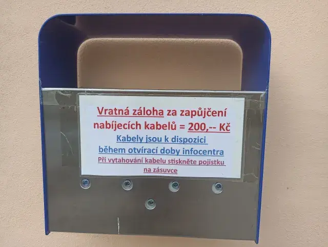 Úřad městyse Žinkovy — nabíjecí stanice elektrokol, Žinkovy (foto 5)