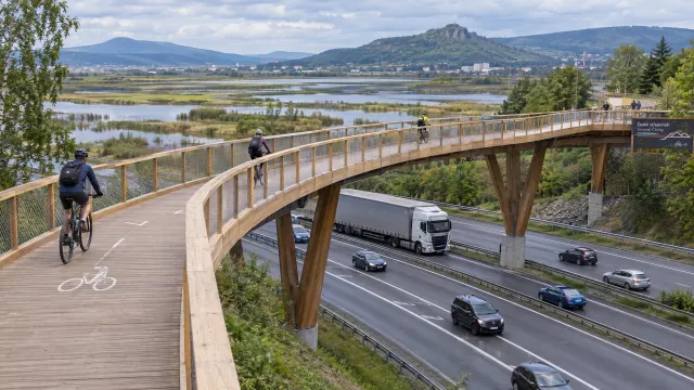 Ilustrační foto: Nová lávka v Novém Boru převede cyklisty přes rušnou silnici I/9