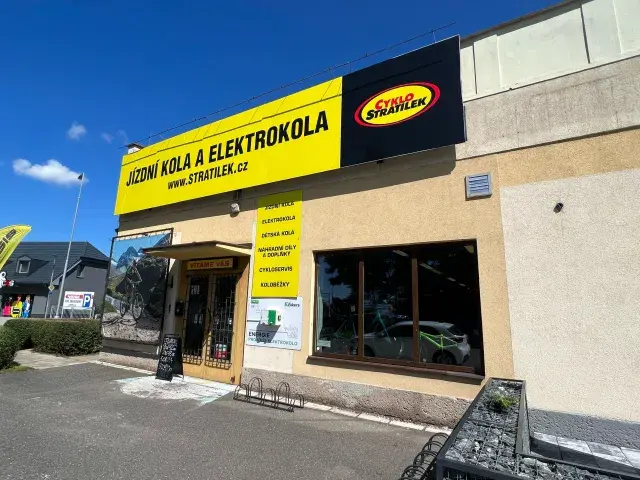 Cyklo Stratílek — nabíjecí stanice elektrokol, Hradec Králové (foto 1)