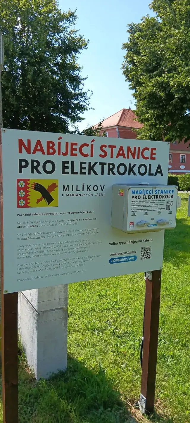Obec Milíkov — nabíjecí stanice elektrokol, Milíkov (foto 2)