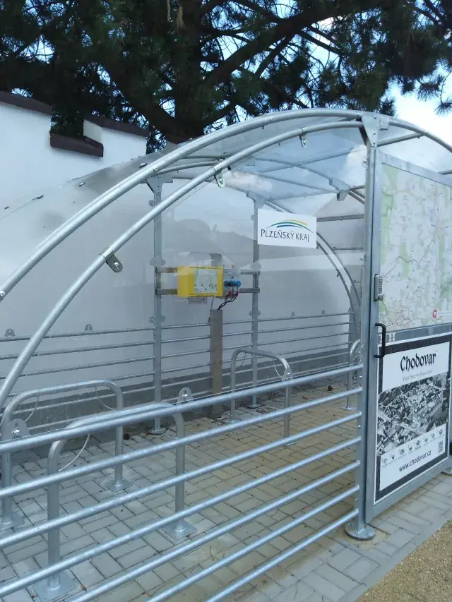 Chodovar — nabíjecí stanice elektrokol, Chodová Planá (foto 2)