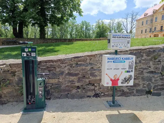Turistické informační centrum — nabíjecí stanice elektrokol, Jemnice (foto 3)