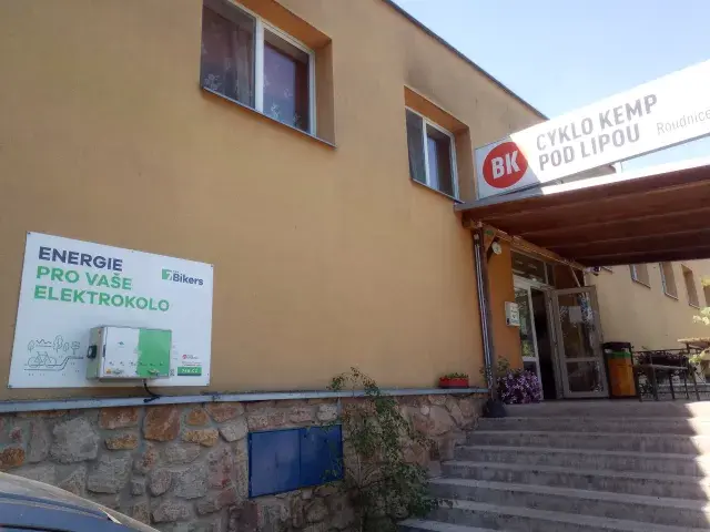 Sporthotel BK Pod Lipou - Cyklokemp — nabíjecí stanice elektrokol, Vědomice (foto 2)