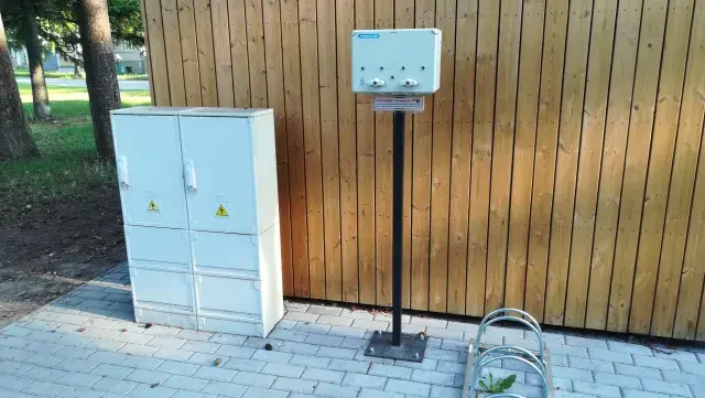 Kolářovy sady — nabíjecí stanice elektrokol, Prostějov (foto 1)