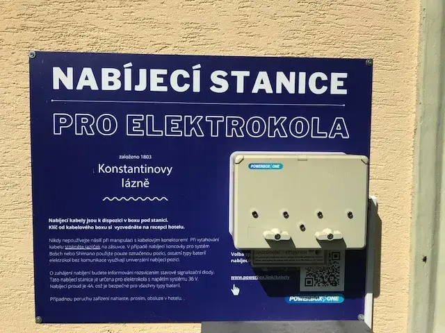 Hotel Jirásek — nabíjecí stanice elektrokol, Konstantinovy Lázně (foto 2)