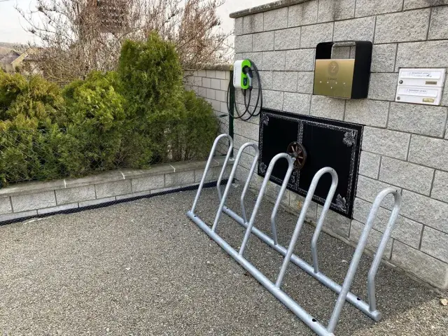 Penzion Žabinec — nabíjecí stanice elektrokol, Kurdějov (foto 1)